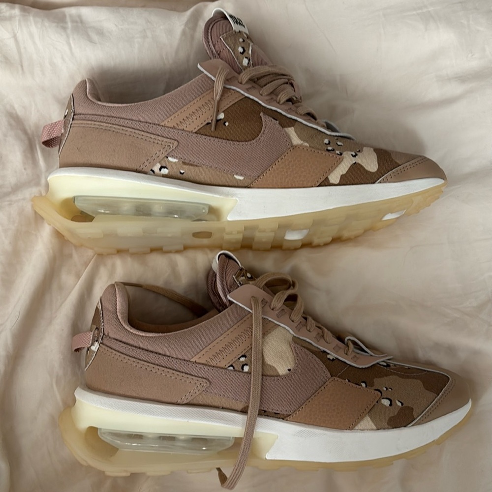 Nike Camo Women’s Shoe